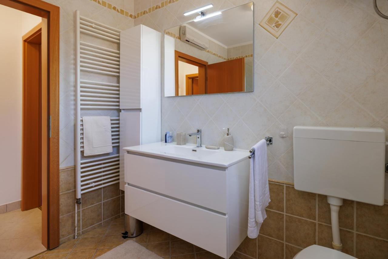 Apartman La Vista E' Bella Корнич Екстер'єр фото